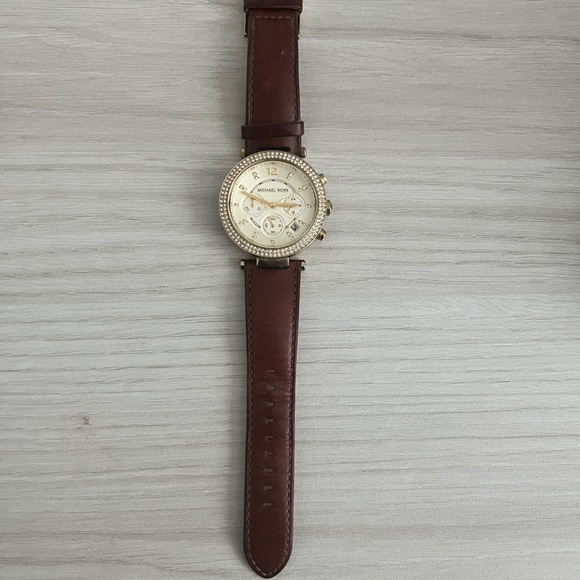 Michael Kors Women’s Watch - Picture 3 of 4